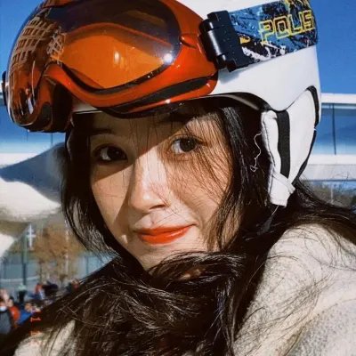 里世界郊游海报